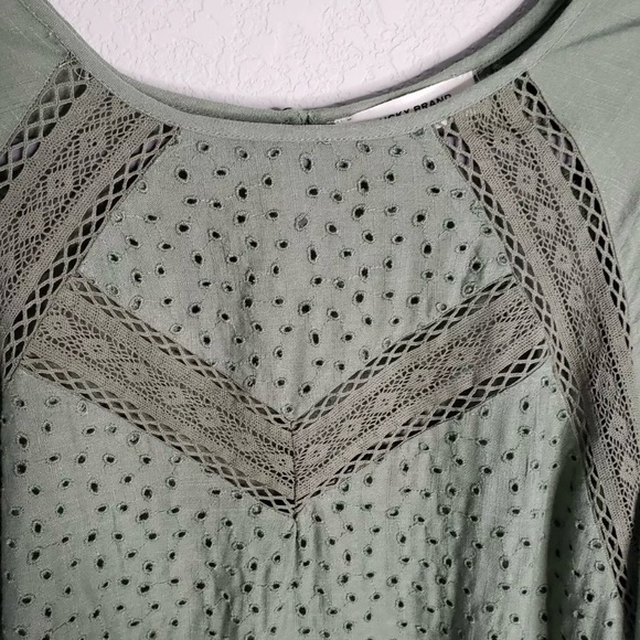 Lucky Brand Eyelet Woven Top NWT - Picture 5 of 6